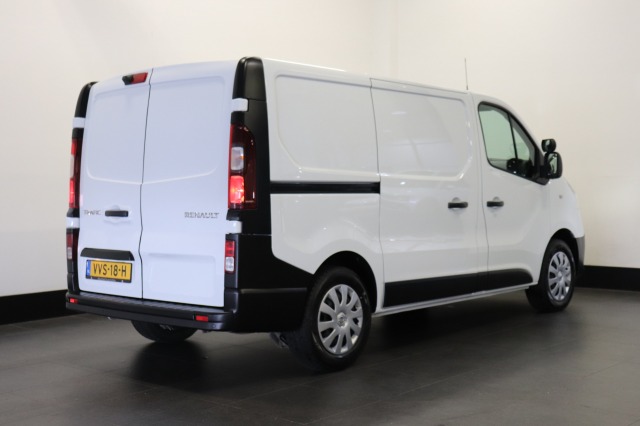 Renault Trafic 1.6 dCi EURO 6 - Airco - Camera - PDC - € 12.499,- Excl.