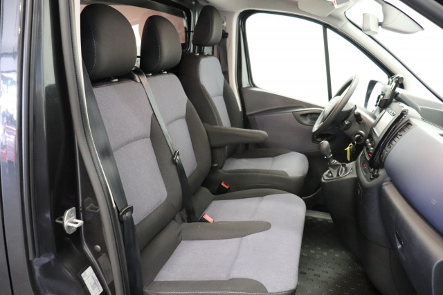 Opel Vivaro 1.6 CDTI 125PK EURO 6 - Airco - Navi - Cruise - € 7.950,- Excl.