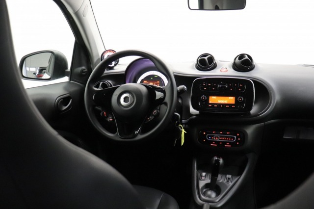 Smart Fortwo EQ Comfort 60KW | A/C Climate | Cruise | Stoel verw. | € 12.950,- Incl. BTW