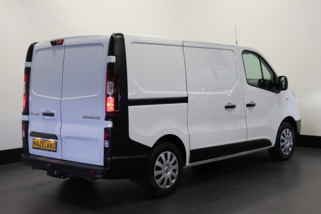 Renault Trafic 1.6 dCi EURO 6 - Airco - Trekhaak - PDC - € 13.900,- Excl.