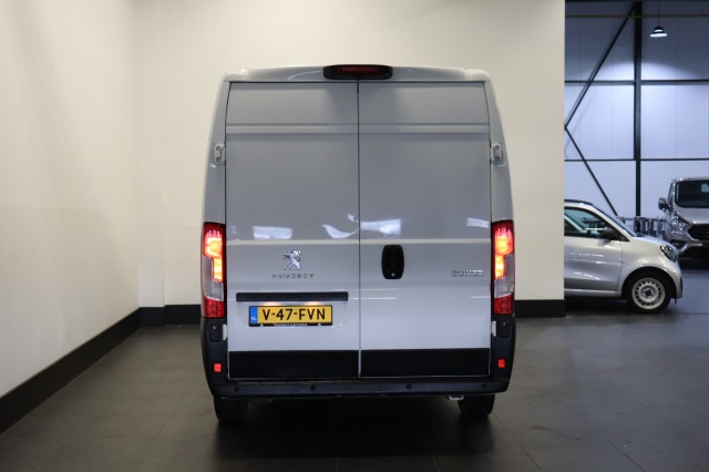 Peugeot Boxer 2.2 BlueHDi L2H2 140PK - EURO 6 - Airco - Navi - Cruise - Camera - € 13.900,- Excl. Peugeot Boxer 2.2 BlueHDi L2H2 140PK - EURO 6 - Airco - Navi - Cruise - Camera - € 13.900,- Excl.
