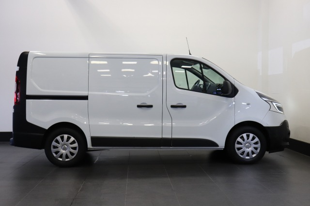 Renault Trafic 1.6 dCi EURO 6 - Airco  - PDC - Camera - € 9.950,- Excl.