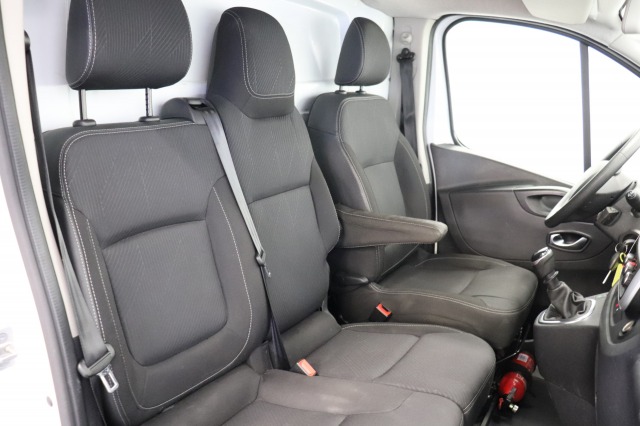 Renault Trafic 1.6 dCi EURO 6 - Airco  - PDC - Camera - € 9.950,- Excl.