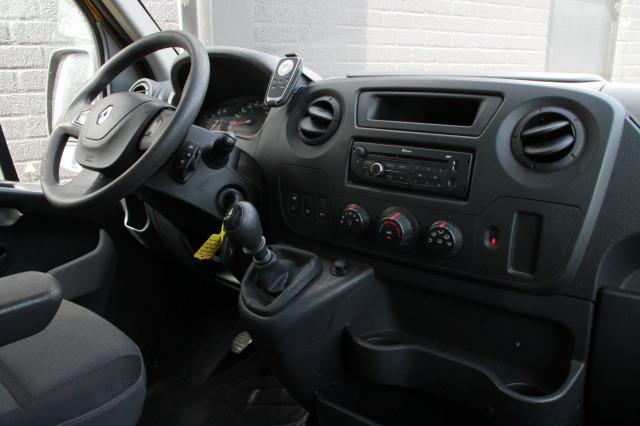 Renault Master 2.3 dCi 163PK L2H2 - Airco - Navi - Cruise - € 9.499,- Excl.
