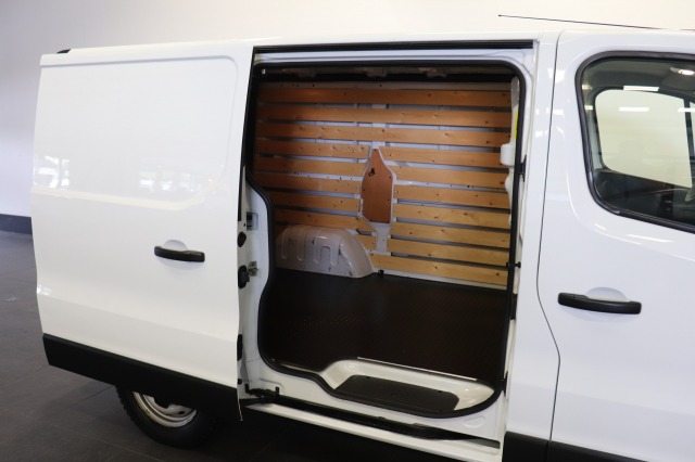 Renault Trafic 2.0 dCi 145PK EURO 6 - AC/climate - Navi - Cruise - € 12.900,- Excl.