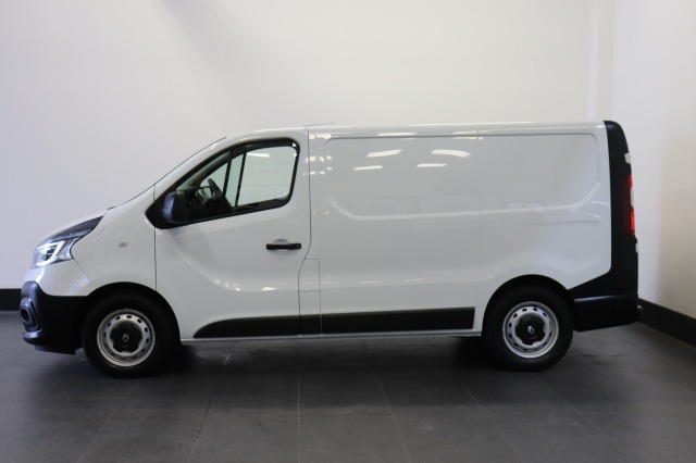 Renault Trafic 2.0 dCi 145PK EURO 6 - AC/climate - Navi - Cruise - € 12.900,- Excl.