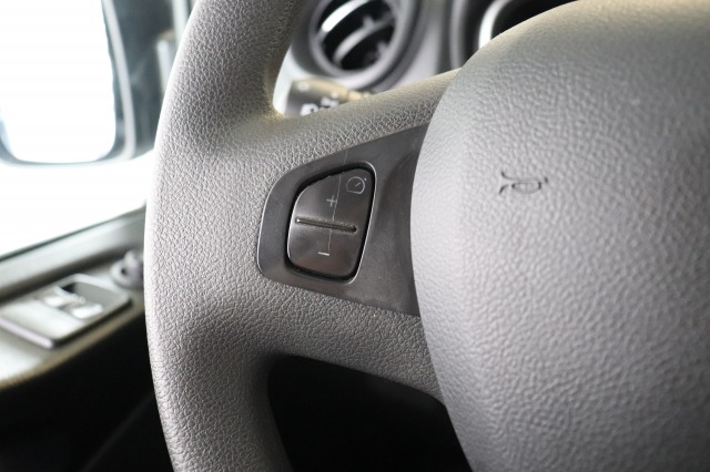 Renault Trafic 2.0 dCi 145PK EURO 6 - AC/climate - Navi - Cruise - € 12.900,- Excl.
