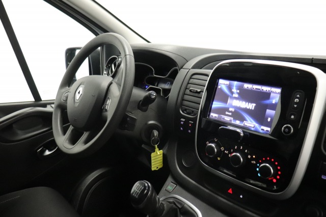 Renault Trafic 2.0 dCi 120PK EURO 6 - Airco - Cruise - Navi - € 12.900,- Excl.