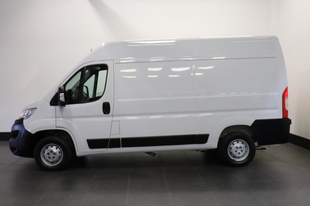 Opel Movano 2.2D L2H2 120PK EURO 6 - Airco - Cruise - € 18.900,- Excl.