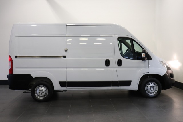 Opel Movano 2.2D L2H2 120PK EURO 6 - Airco - Cruise - € 18.900,- Excl.