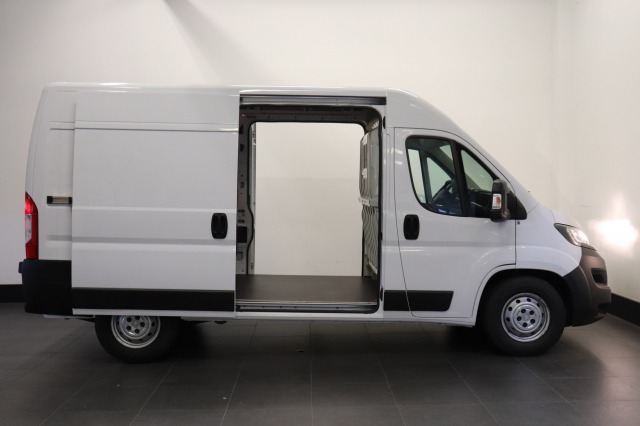 Peugeot Boxer 2.2 BlueHDi 165PK L2H2 EURO 6 - Airco - Cruise - Navi - € 12.950,- Excl.