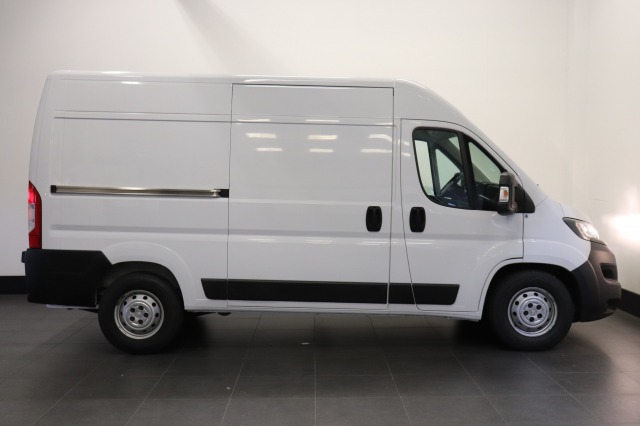 Peugeot Boxer 2.2 BlueHDi 165PK L2H2 EURO 6 - Airco - Cruise - Navi - € 12.950,- Excl.