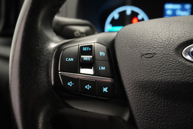 Ford Transit Custom 2.0 TDCI EURO 6 - Airco - Cruise - PDC - Imperiaal - €14.900,- Excl.