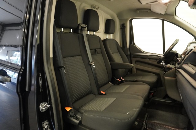 Ford Transit Custom 2.0 TDCI EURO 6 - Airco - Cruise - PDC - Imperiaal - €14.900,- Excl.