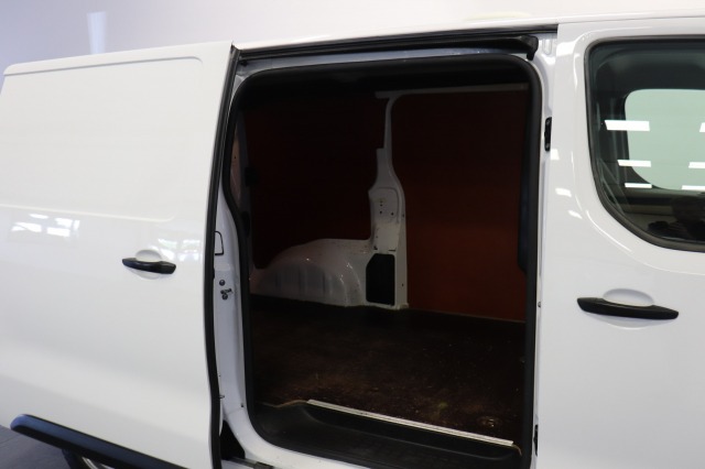 Opel Vivaro 2.0 CDTI L2 123PK Automaat EURO 6 - Airco - Cruise - PDC - Trekhaak - €13.950,- Excl.