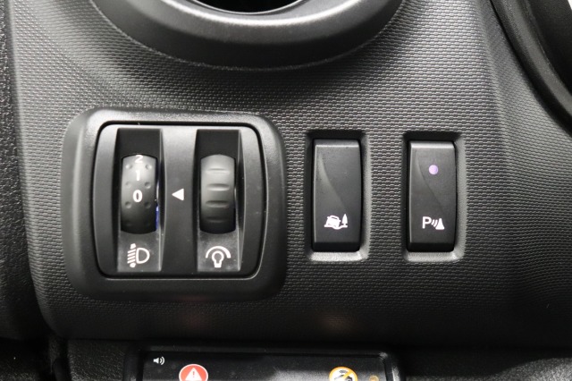 Renault Trafic 2.0 dCi 120PK EURO 6 - Airco - Cruise - Trekhaak - € 13.900,- Excl.