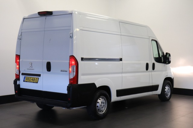 Peugeot Boxer 2.2 BlueHDi 120PK 2x Schuifdeur L2H2 EURO 6 - Airco - Navi - Cruise - Camera - € 15.950,-