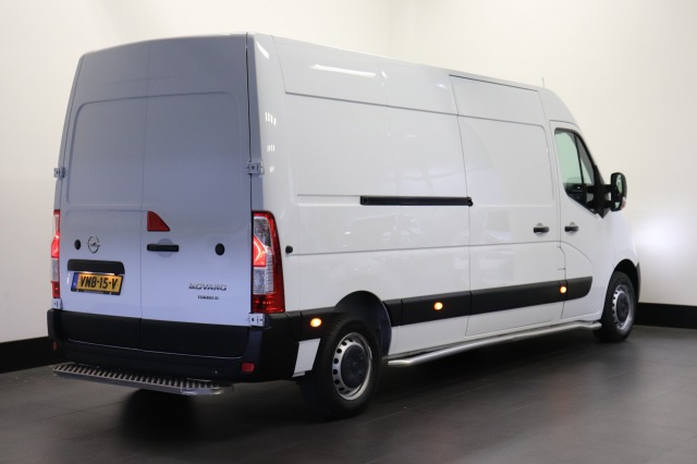 Opel Movano 2.3 Turbo 136PK L3H2 EURO 6 - AC/climate - Navi - Cruise - € 18.900,- Excl.