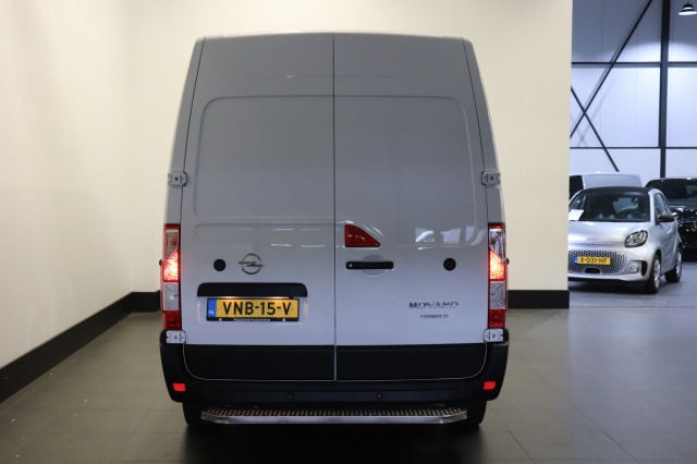 Opel Movano 2.3 Turbo 136PK L3H2 EURO 6 - AC/climate - Navi - Cruise - € 18.900,- Excl.