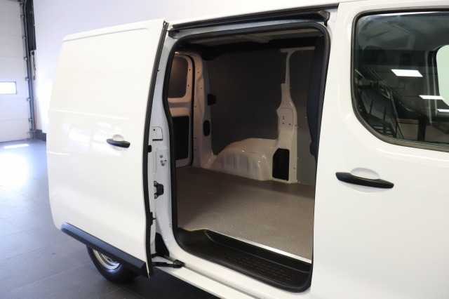Toyota ProAce Worker 2.0 145PK L2 EURO 6 - Airco - Cruise - Navi - €17.499,- Excl.