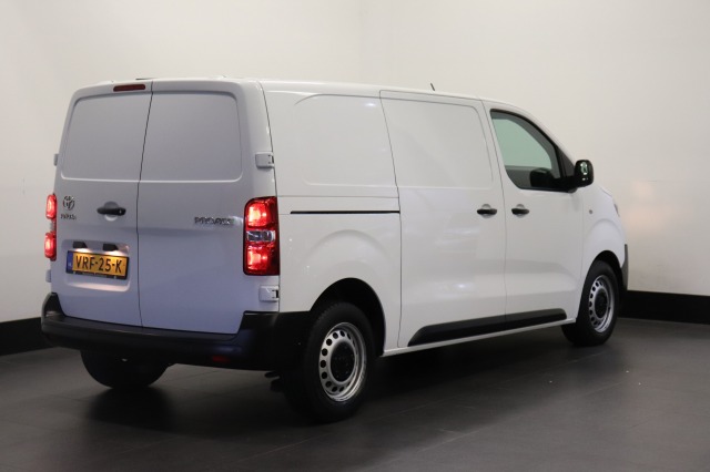Toyota ProAce Worker 2.0 D-4D 145PK L2 EURO 6 - Airco - Cruise - PDC - € 17.499 Excl.