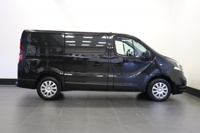 Opel Vivaro 1.6 CDTI 125PK EURO 6 - Airco - Navi - Cruise - Achteruitrijcamera - € 10.950,- Excl.