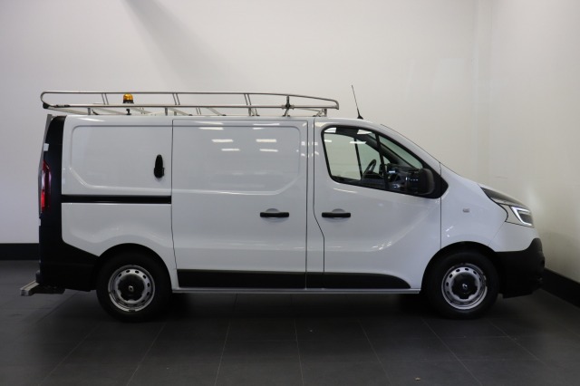 Renault Trafic 1.6 dCi EURO 6 - Airco - Cruise - PDC - Trekhaak - € 10.900,- Excl.