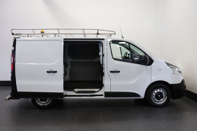 Renault Trafic 1.6 dCi EURO 6 - Airco - Cruise - PDC - Trekhaak - € 10.900,- Excl.
