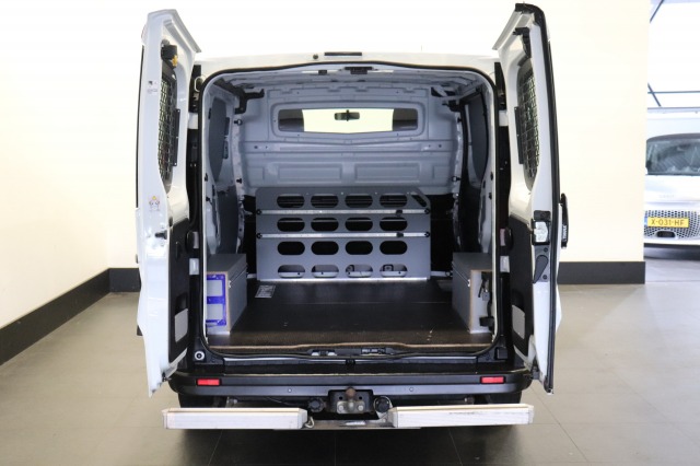 Renault Trafic 1.6 dCi EURO 6 - Airco - Cruise - PDC - € 9.950,- Excl.