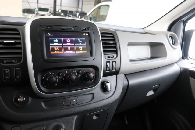Renault Trafic 1.6 dCi 125PK EURO 6 - Airco - Navi - Cruise - € 11.950,- Excl.