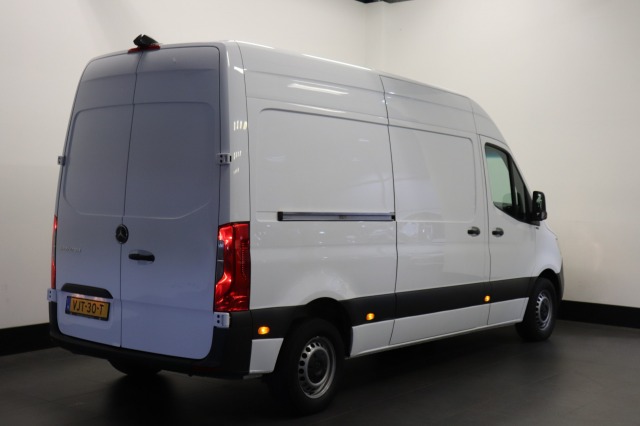 Mercedes-Benz Sprinter 311 2.2 CDI L2H2 Automaat EURO 6 - A/C Climate - Navi - Cruise - Laadbrug - € 16.900,- Excl.