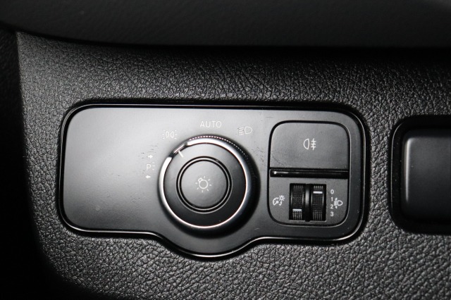 Mercedes-Benz Sprinter 311 2.2 CDI L2H2 Automaat EURO 6 - A/C Climate - Navi - Cruise - Laadbrug - € 16.900,- Excl.