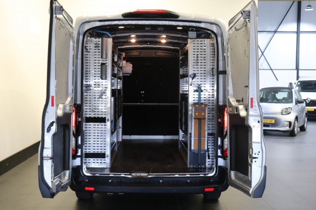 Ford Transit 2.0 TDCI 130PK L3H2 EURO 6 - Airco - Navi - Cruise - € 15.950,- Excl.