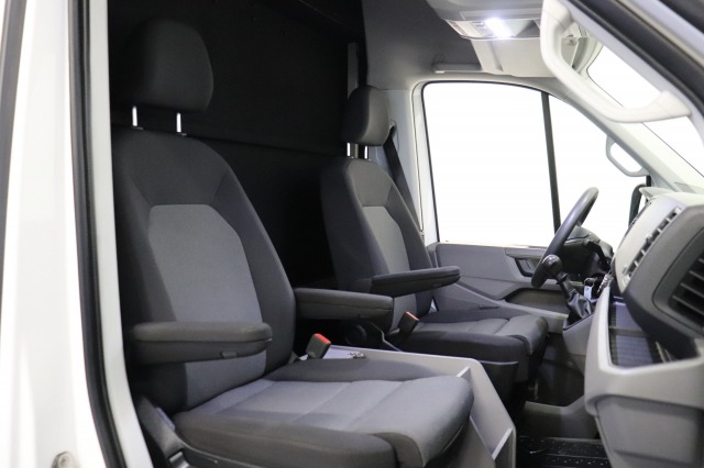 Volkswagen Crafter 35 2.0 TDI 140PK L3H3 EURO 6 - Airco - Navi - Cruise - € 16.900,- Excl.