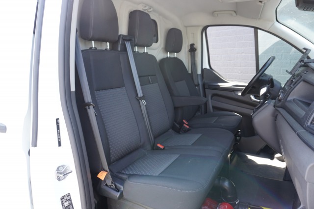 Ford Transit Custom 2.0 TDCI 130PK - EURO 6 - Airco - Cruise - PDC - € 18.900,- Excl.