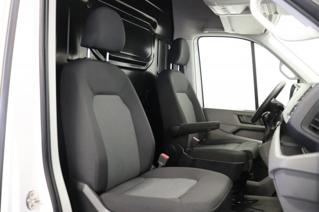 Volkswagen Crafter 2.0 TDI 140PK L5H3 Automaat EURO 6 - Airco - Navi - Cruise - €19.950,- Excl. Volkswagen Crafter 2.0 TDI 140PK L5H3 Automaat EURO 6 - Airco - Navi - Cruise - €19.950,- Excl.