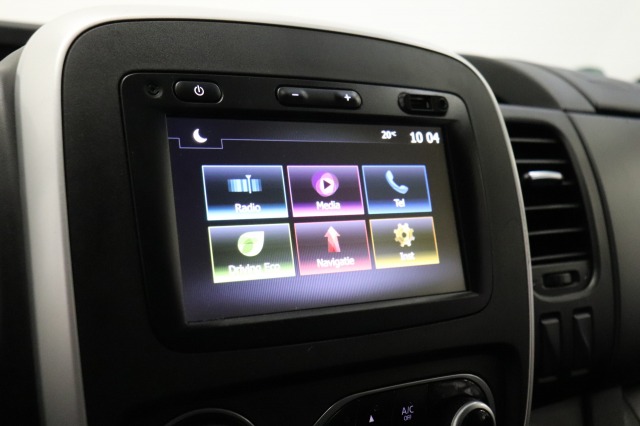 Nissan NV300 2.0 dCi 145PK Automaat EURO 6 - AC/climate - Navi - Cruise - € 11.950,- Excl.