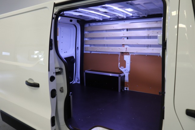 Nissan NV300 2.0 dCi 145PK Automaat EURO 6 - AC/climate - Navi - Cruise - € 11.950,- Excl.