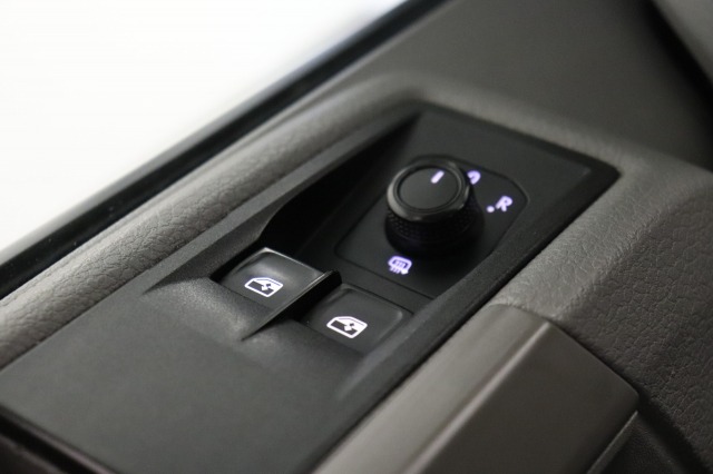 Volkswagen Crafter 2.0 TDI L3H2 - Airco - Navi - Cruise - €15.900,- Excl.