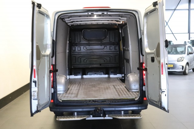 Volkswagen Crafter 2.0 TDI L3H2 - Airco - Navi - Cruise - €15.900,- Excl.