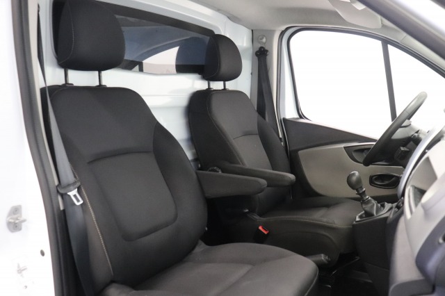 Renault Trafic 1.6 dCi 125PK EURO 6 - Airco - Navi - Cruise - € 12.499,- Excl.