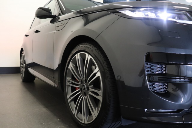 Land Rover Range Rover Sport 3.0 P550e Autobiography Black Pack | Massage | 23'' | 360 Camera | Pano | Meridian 3D | €139.950,-
