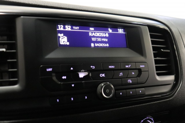 Peugeot Expert 2.0 BlueHDI 122PK L3 Dubbele Cabine EURO 6 - Airco - Cruise - PDC - € 10.900,- Excl.