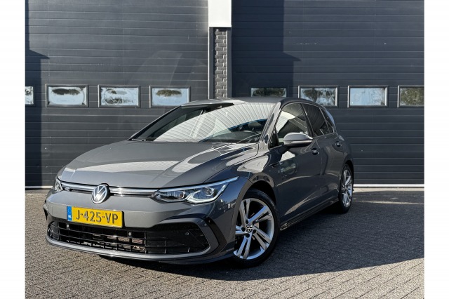 Volkswagen Golf 1.5 eTSI 150PK 3 x R-Line | ACC | Climate | Navi | Carplay | Sfeerverl. | €19.900,- Incl. BTW