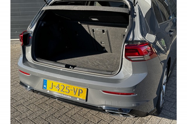 Volkswagen Golf 1.5 eTSI 150PK 3 x R-Line | ACC | Climate | Navi | Carplay | Sfeerverl. | €19.900,- Incl. BTW