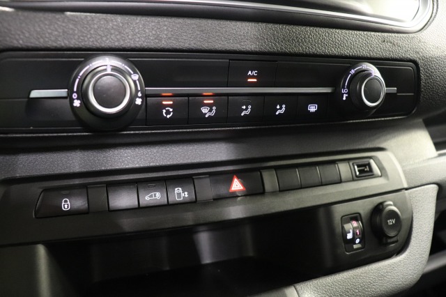 Opel Vivaro 2.0 CDTI 177PK L2 Automaat EURO 6 - Airco - Navi - Cruise - € 13.950,- Excl.