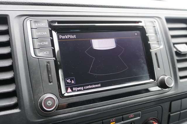 Volkswagen Transporter 2.0 TDI 150PK Automaat EURO 6 - Airco - Navi - Cruise - € 13.900,- Excl.