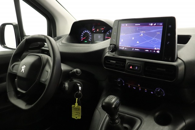 Peugeot Partner 1.2 PT 110PK Benzine! EURO 6 - Airco - Navi - Cruise - € 10.900,- Excl.
