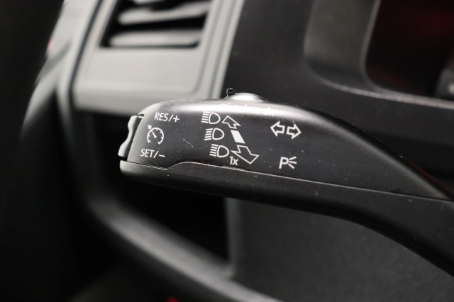 Volkswagen Transporter 2.0 TDI EURO 6 - Airco - Cruise - PDC - € 11.900,- Excl.