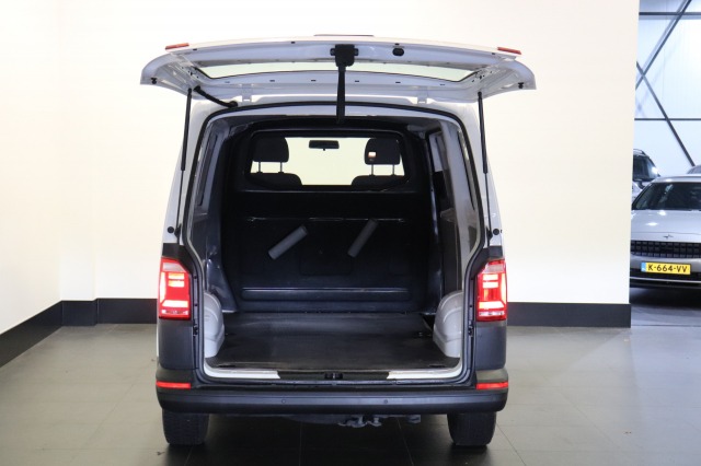 Volkswagen Transporter 2.0 TDI EURO 6 - Airco - Cruise - PDC - € 11.900,- Excl.